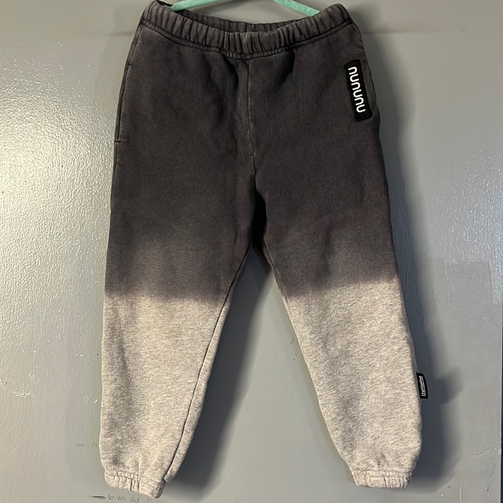Kids nunu sweatpants size4-5